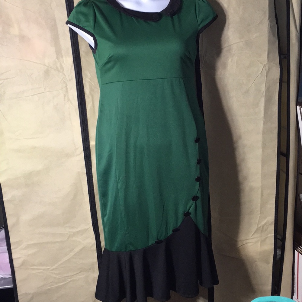 BOGO Kivent Forest Green And Black Dress NWOT